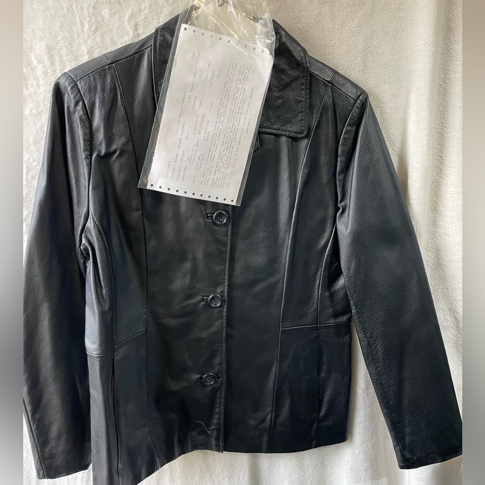 Croft & barrow, black leather women’s jacket. Dry cleaned and not worn. - Picture 2 of 3